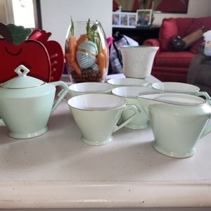 Vtg Noritake Tea Set, Lt. Green & Gold, sm. Chip in one cup